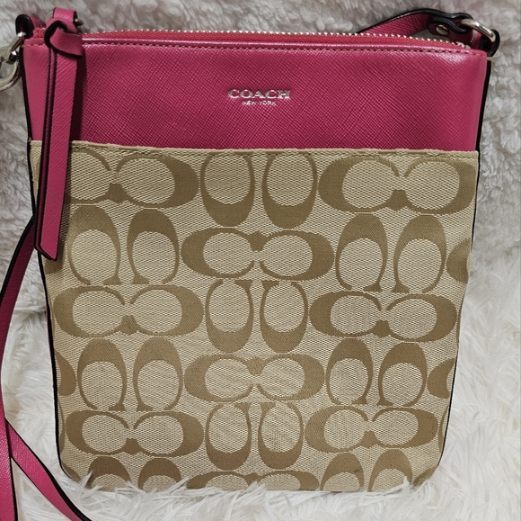 Coach Bags Legacy Signature North/South Swingpack & Payton Signature Zip Wallet - Picture 10 of 13